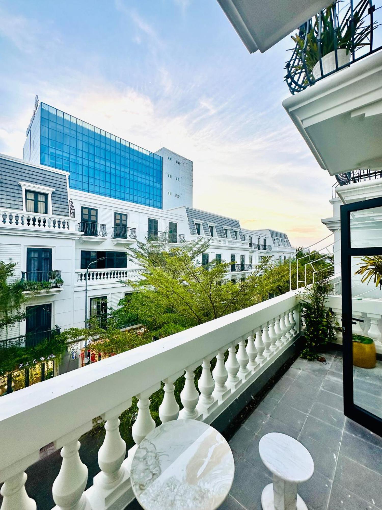 Net Viet Hotel Vincom 朔庄 外观 照片